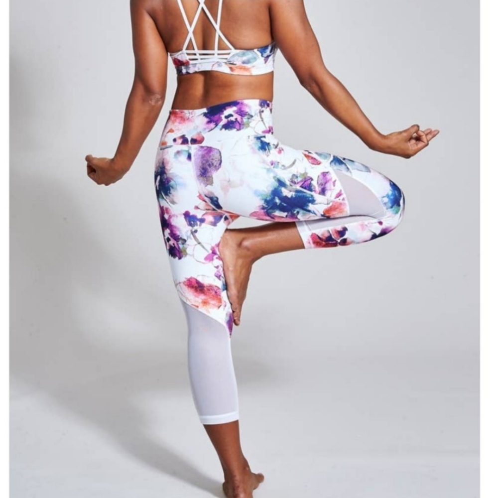 Athleta Floral Mudra Capri Leggings Small